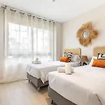 Apartment Vanian Gardens - 3br With Garden Estepona