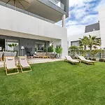 Apartment Vanian Gardens - 3br With Garden
